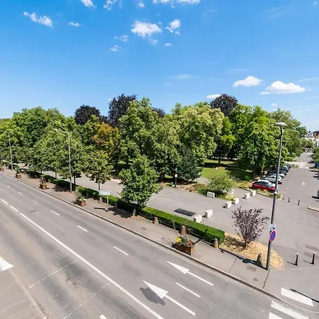 Very Apartment, Center Near Train Station